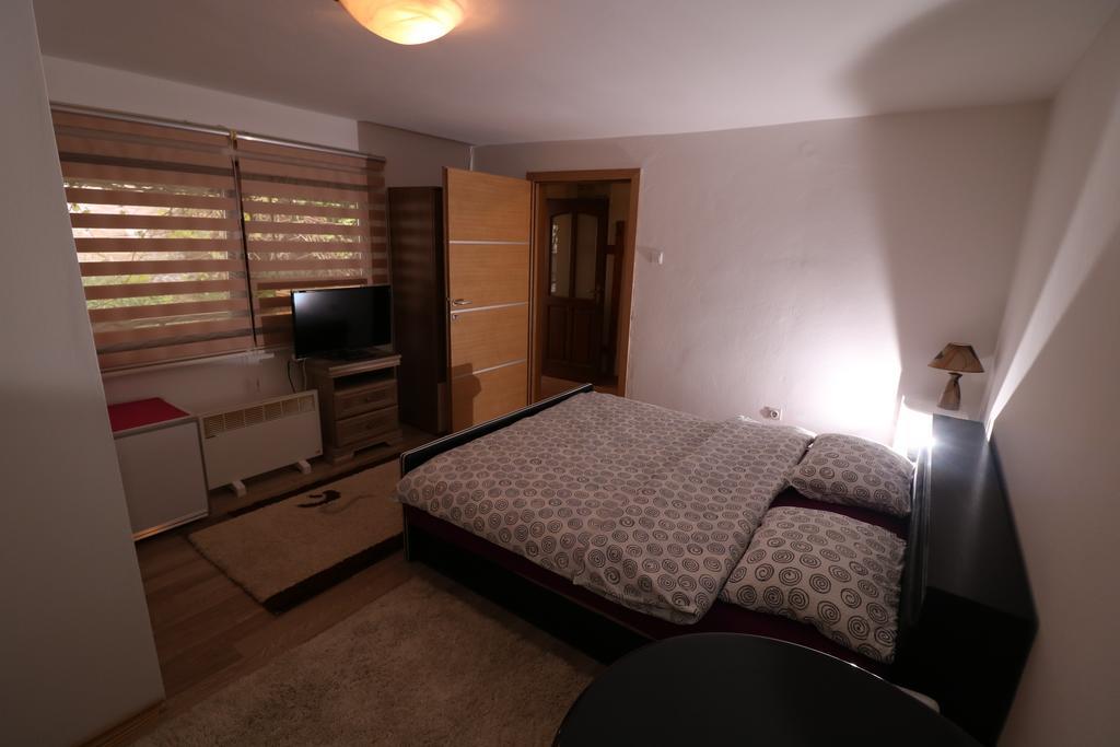 Apartment Vremeplov トラヴニク エクステリア 写真