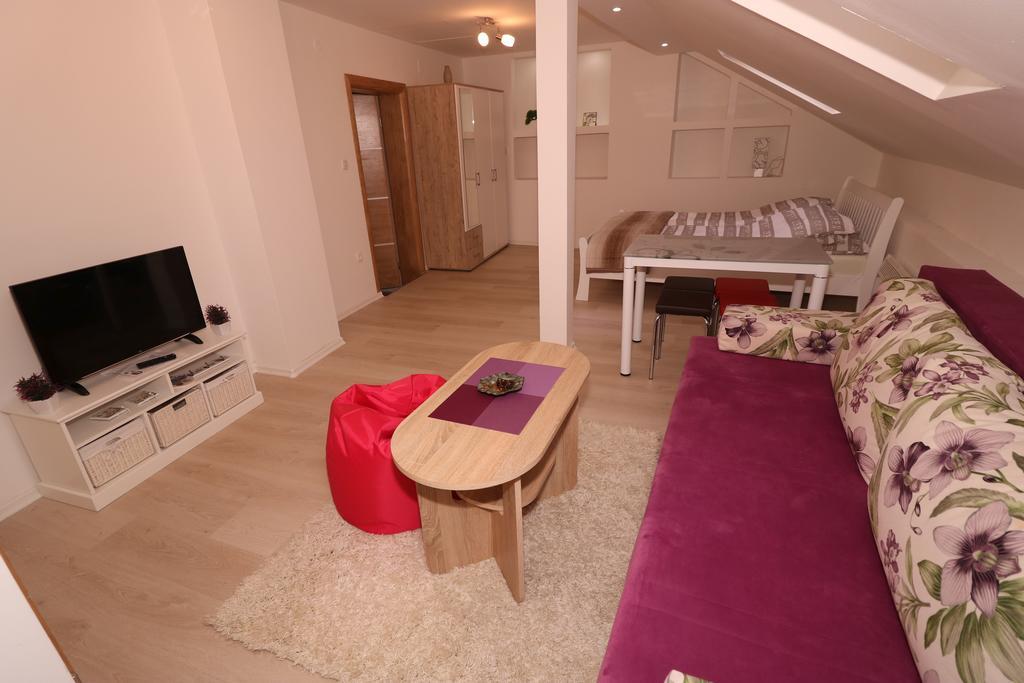 Apartment Vremeplov トラヴニク エクステリア 写真